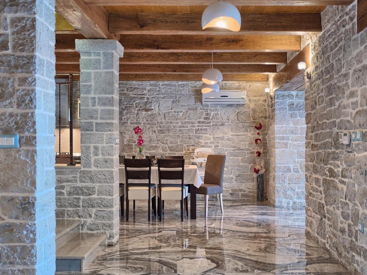 Villa Patrick-Luxury Stone House In The Center Of Istria Pazin Dış mekan fotoğraf